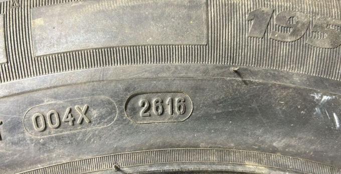 Michelin Agilis X-Ice North 195/75 R16C 107R