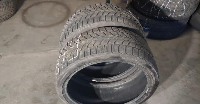 Bridgestone Blizzak LM-32 235/35 R19 91V