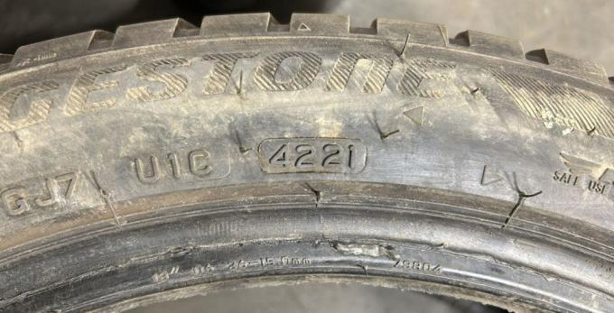 Bridgestone Blizzak LM-001 225/45 R18 95H