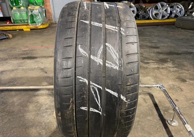 Michelin Pilot Sport 4 S 285/35 R20 104Y