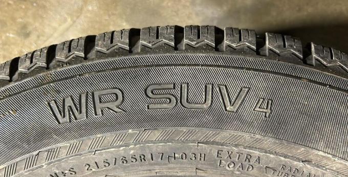 Nokian Tyres WR SUV 4 215/65 R17 103H