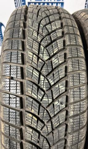 Goodyear UltraGrip Performance+ SUV 215/65 R17 99V