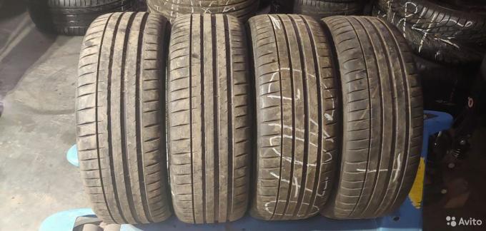 Michelin Pilot Sport 4 225/45 R19 96W