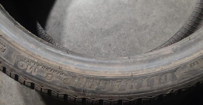 Goodyear UltraGrip 8 Performance 225/40 R18 92V