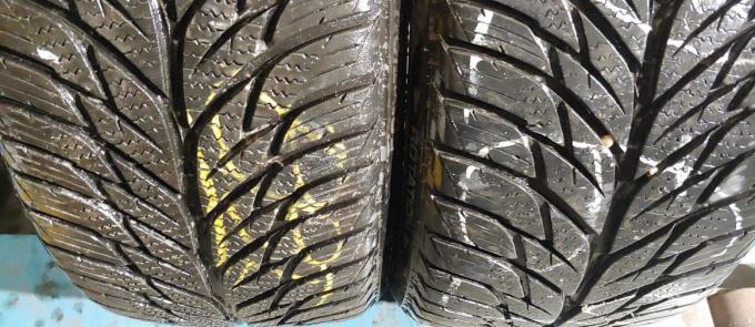 Uniroyal AllSeasonExpert 225/40 R18 92V