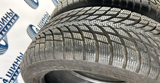 Nokian Tyres WR Snowproof P 215/50 R18 92V