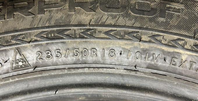 Nokian Tyres Weatherproof SUV 235/50 R18 101V