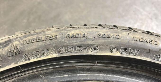 Bridgestone Weather Control A005 Evo 235/40 R18 95W