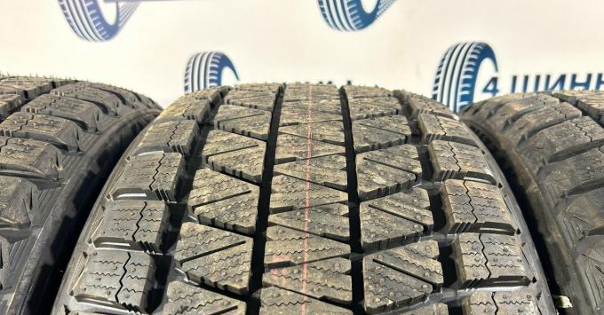 Bridgestone Blizzak DM-V3 295/35 R21 107T