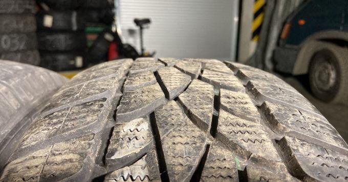 Dunlop SP Winter Sport 3D 215/60 R17C 104H