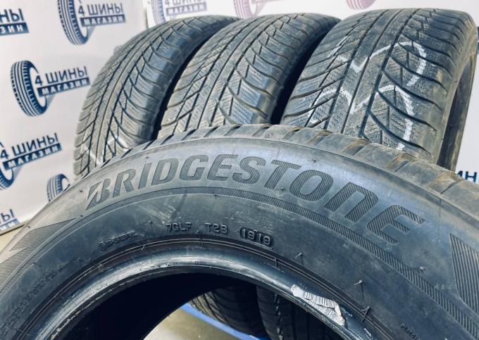 Bridgestone Blizzak LM-001 215/65 R17 99H