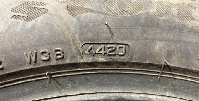 Firestone Winterhawk 4 215/55 R18 99V