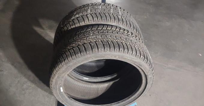 Goodyear UltraGrip 8 Performance 225/40 R18 92V