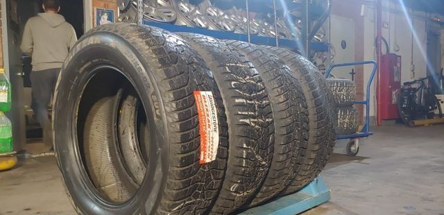 Bridgestone Blizzak Spike-02 SUV 265/60 R18 114T