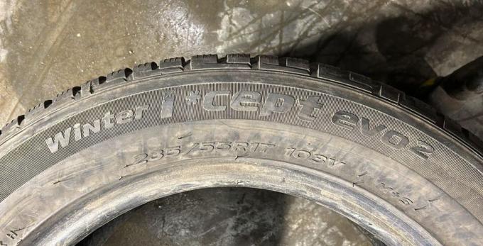 Hankook Winter I'Cept Evo2 W320 235/55 R17 103V