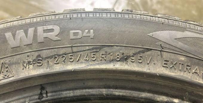 Nokian Tyres WR D4 225/45 R18 95V