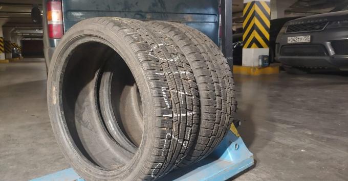 Goodyear UltraGrip Performance 225/40 R18 92V