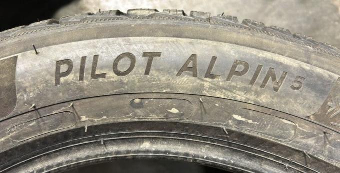 Michelin Pilot Alpin 5 215/55 R18 99V