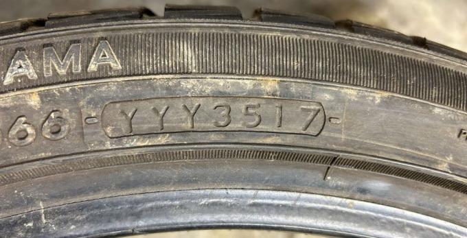 Yokohama W.Drive V902A 215/40 R18 85V