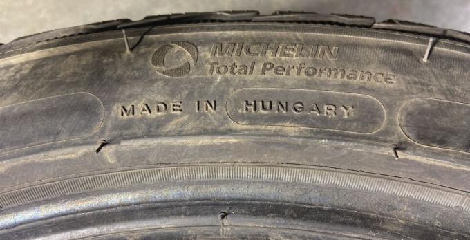 Michelin Pilot Alpin 5 235/40 R19 96W