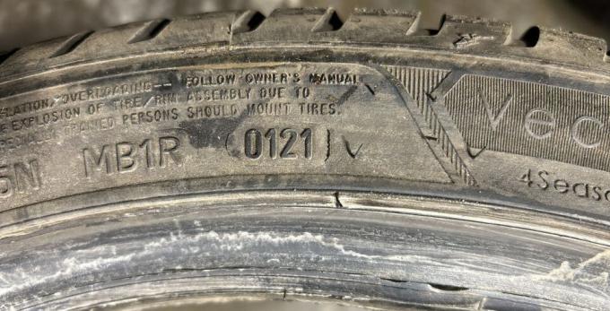 Goodyear Vector 4Seasons Gen-3 225/40 R18 92Y