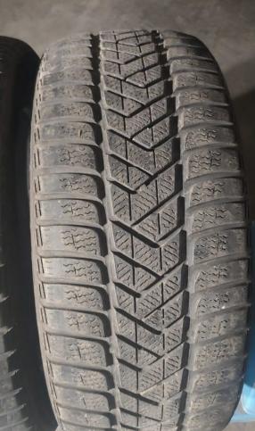 Pirelli Winter Sottozero 3 235/50 R18 101V