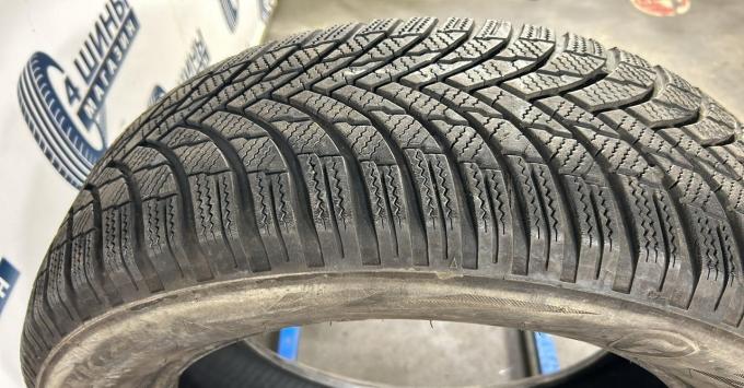 Firestone Winterhawk 4 215/60 R17 96H