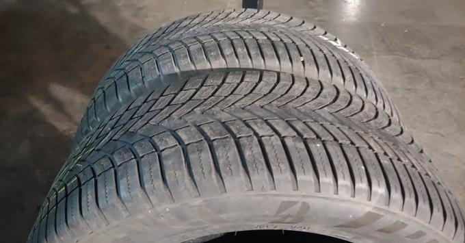 Bridgestone Weather Control A005 245/50 R18 100V