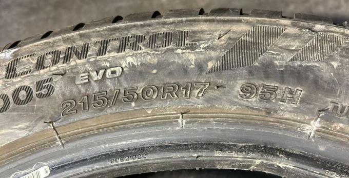 Bridgestone Weather Control A005 Evo 215/50 R17 95H