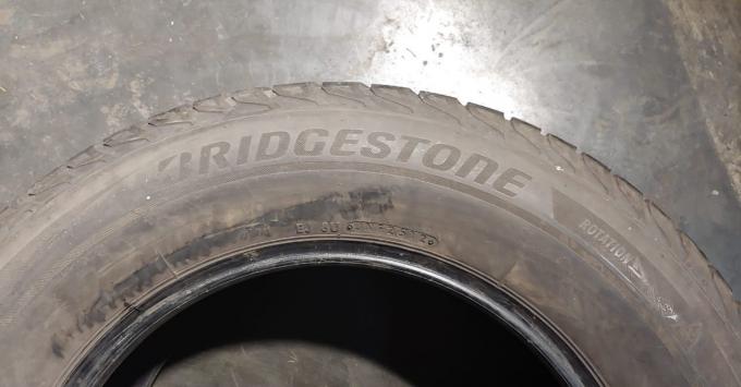 Bridgestone Blizzak LM-80 255/60 R17 106H