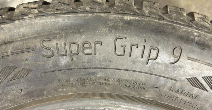 Esa-Tecar Super Grip 9 185/65 R15 88T