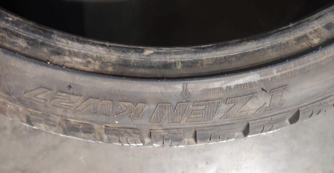 Kumho I'Zen KW27 235/35 R19 91W