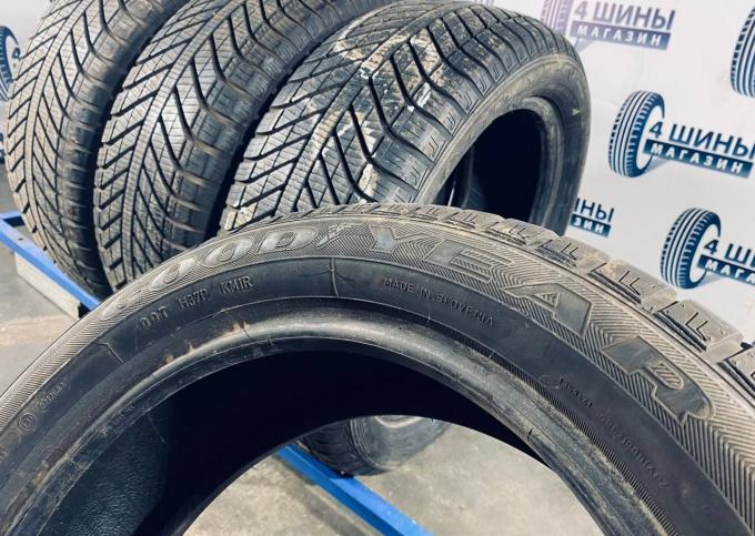 Goodyear Vector 4Seasons 205/50 R17 89V