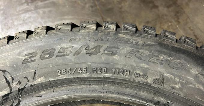 Pirelli Scorpion Ice Zero 2 285/45 R20 112H