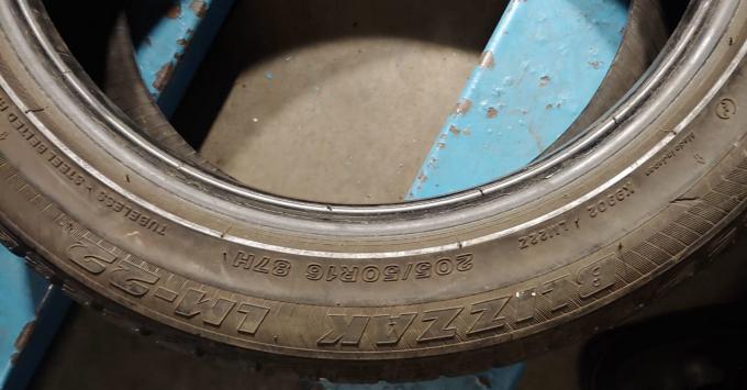 Bridgestone Blizzak LM-22 205/50 R16 87H