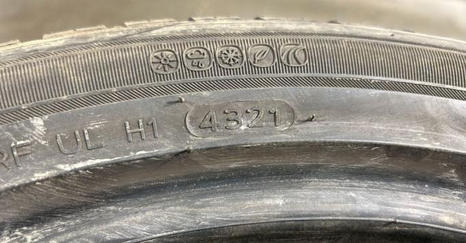 Hankook Kinergy 4S2 H750 245/40 R18 97V