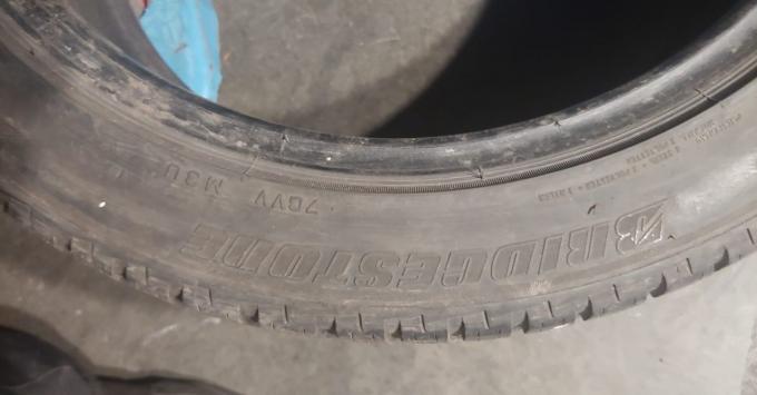 Bridgestone Blizzak LM-25 235/45 R18 98V