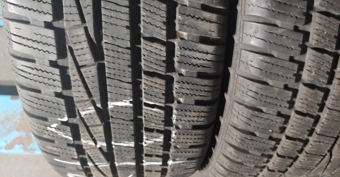 Goodyear UltraGrip Performance 225/40 R18 92V