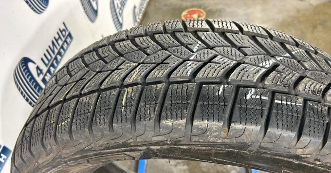 Goodyear UltraGrip Performance SUV Gen-1 225/65 R17 102H