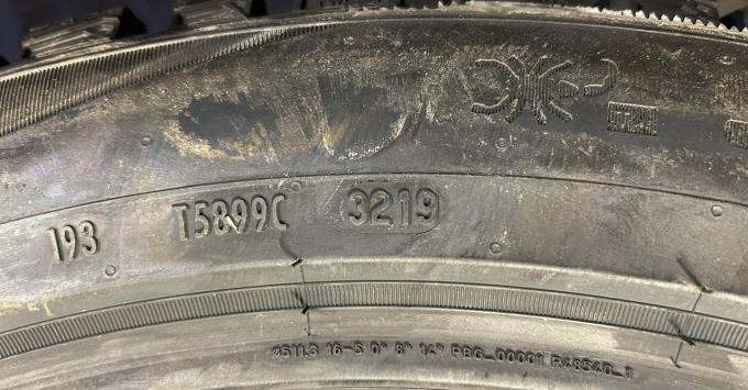 Pirelli Scorpion Ice Zero 2 275/40 R20 106T