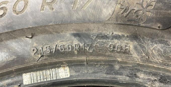 Michelin Alpin 6 215/60 R17 100H