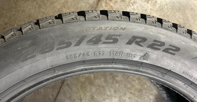 Pirelli Scorpion Ice Zero 2 285/45 R22 114H