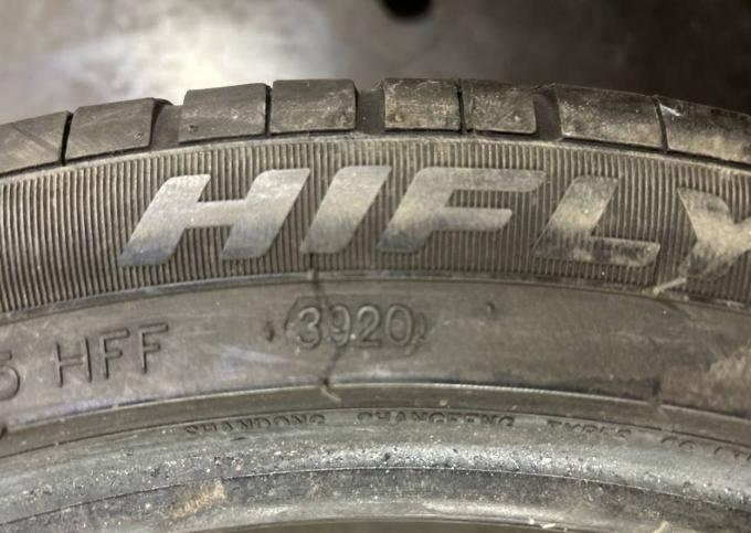 Hifly HF 805 245/40 R18 97W