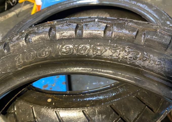 100/90V18 Dunlop Gold seal F11