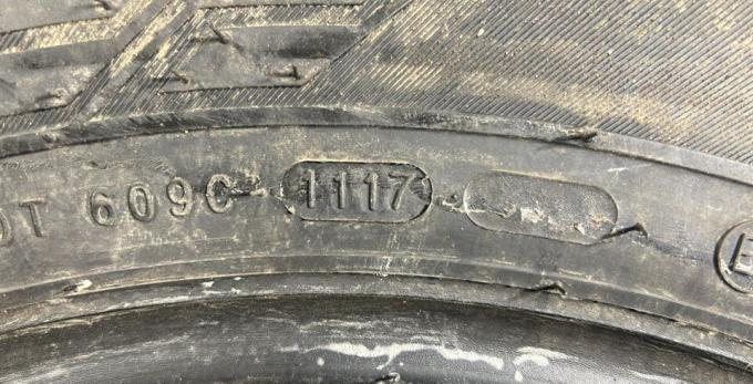 Nokian Tyres WR C3 185/60 R15C 94T
