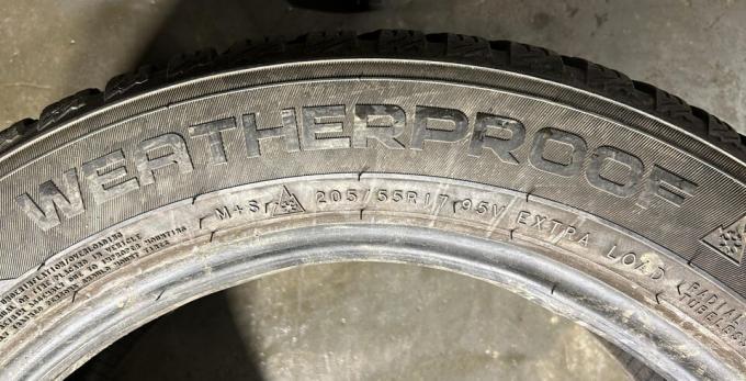 Nokian Tyres Weatherproof 205/55 R17 95V