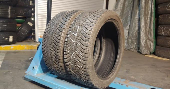 Goodyear Vector 4Seasons Gen-2 225/45 R17 94V