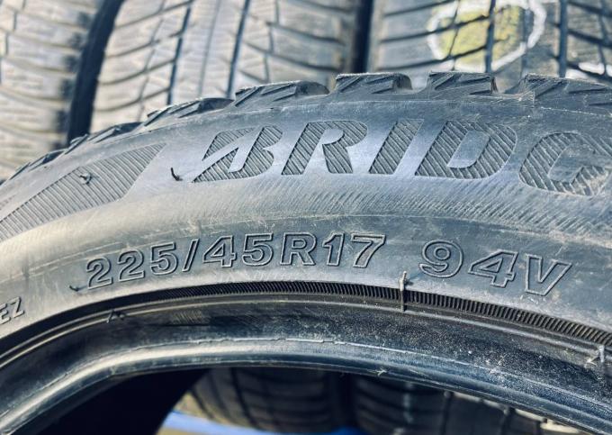 Bridgestone Blizzak LM-001 225/45 R17 91H