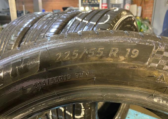 Michelin Pilot Sport 4 SUV 225/55 R19 99V