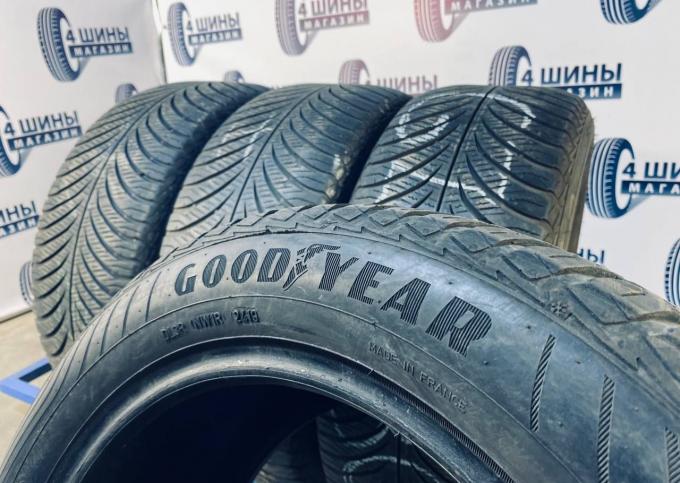 Goodyear Vector 4Seasons Gen-2 215/55 R17 94V